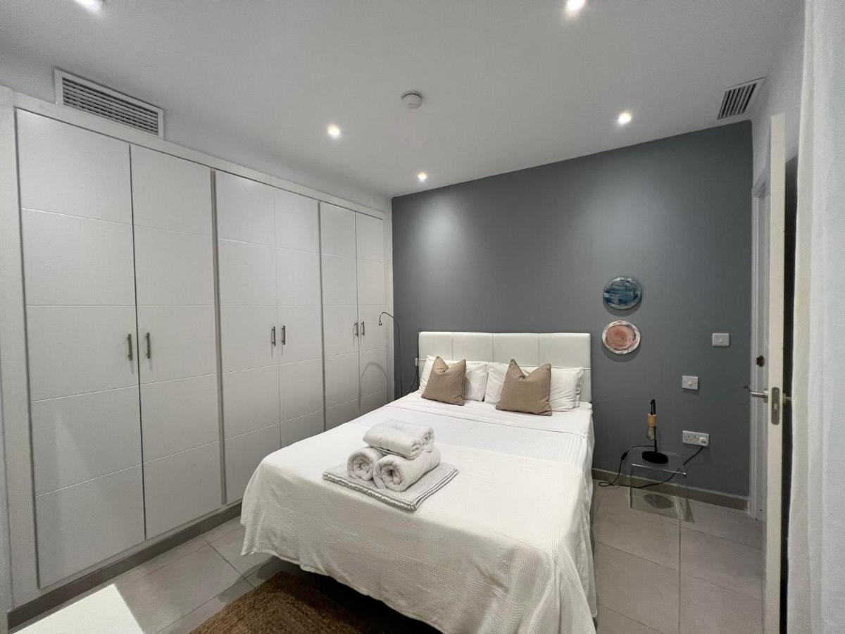شقة 1Br Hidden Gem At The Nook غيبرالتار المظهر الخارجي الصورة