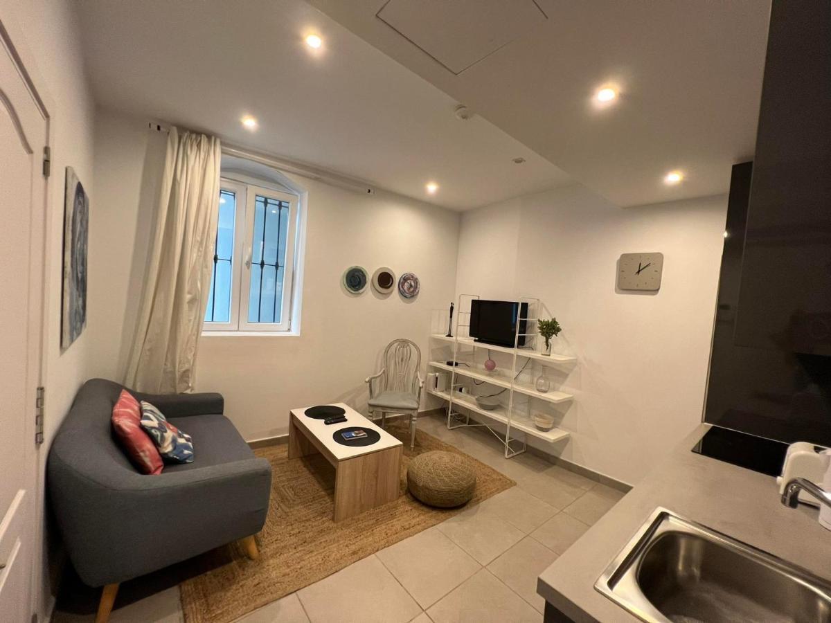 شقة 1Br Hidden Gem At The Nook غيبرالتار المظهر الخارجي الصورة